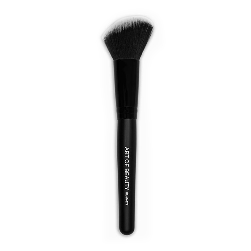 Just Miss Art Of Beauty Angled Blush Brush 872 | Gogobli